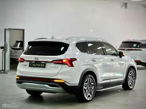 Hyundai Santa Fe 2.2L Dầu Cao cấp 2021 - Model 2022