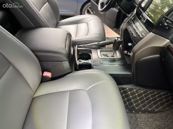 Toyota Land Cruiser VX 4.6 V8 2011 - Toyota Land Cruiser VX 4.6 V8 2011