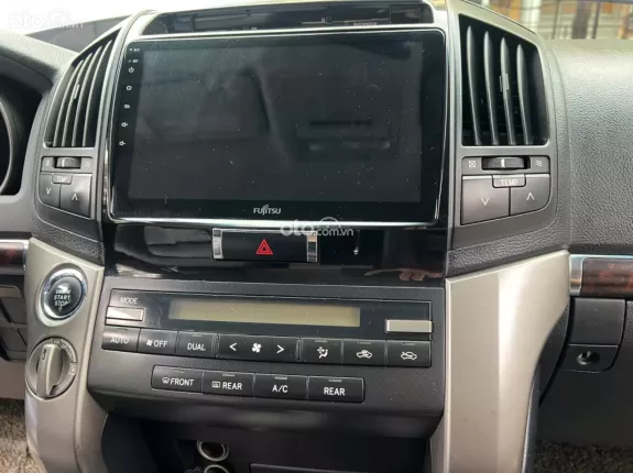 Toyota Land Cruiser VX 4.6 V8 2011 - Toyota Land Cruiser VX 4.6 V8 2011