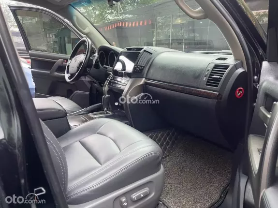 Toyota Land Cruiser VX 4.6 V8 2011 - Toyota Land Cruiser VX 4.6 V8 2011