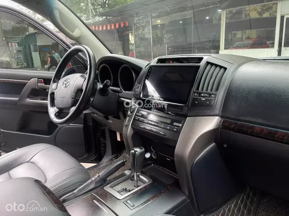 Toyota Land Cruiser VX 4.6 V8 2011 - Toyota Land Cruiser VX 4.6 V8 2011