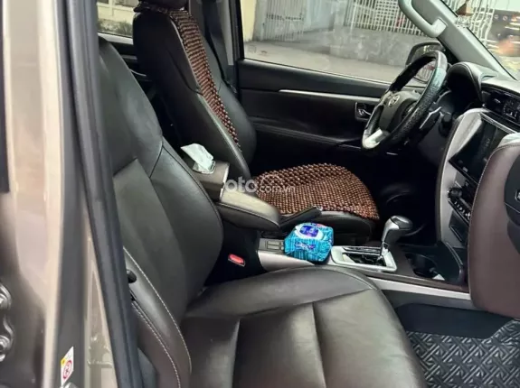 Toyota Fortuner 2.7V 2019 - Fortuner 2.7V máy xăng 1 cầu sx2019, đăng ký 2020 1 chủ từ đầu. Xe nhập khẩu chạy cực đầm