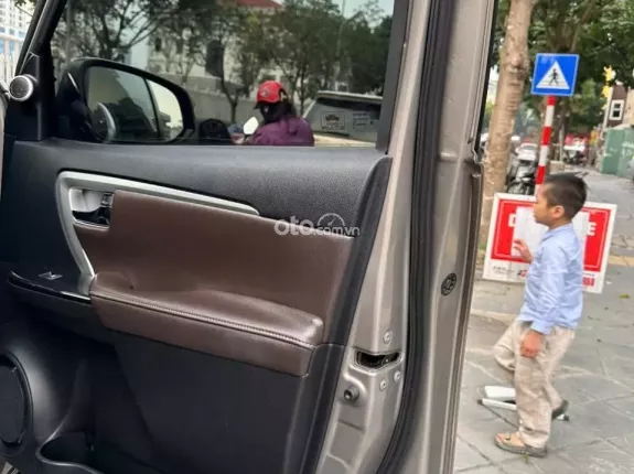 Toyota Fortuner 2.7V 2019 - Fortuner 2.7V máy xăng 1 cầu sx2019, đăng ký 2020 1 chủ từ đầu. Xe nhập khẩu chạy cực đầm