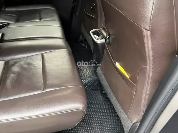 Toyota Fortuner 2.7V 2019 - Fortuner 2.7V máy xăng 1 cầu sx2019, đăng ký 2020 1 chủ từ đầu. Xe nhập khẩu chạy cực đầm