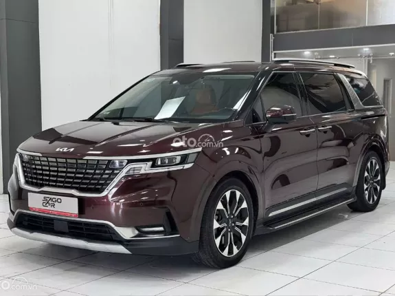 Kia Carnival 2.2D Signature 2022 - Odo 35.000km