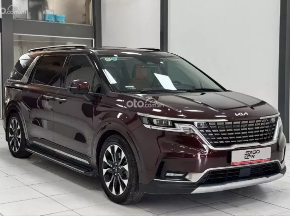 Kia Carnival 2.2D Signature 2022 - Odo 35.000km