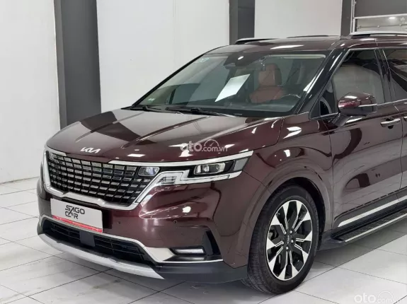 Kia Carnival 2.2D Signature 2022 - Odo 35.000km