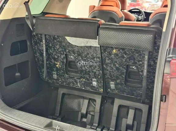 Kia Carnival 2.2D Signature 2022 - Odo 35.000km