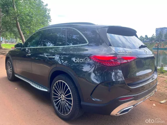Mercedes-Benz GLC 300 2023 - BAO ĐẬU BANK 70-90% (Ib Zalo tư vấn trực tiếp 24/7)