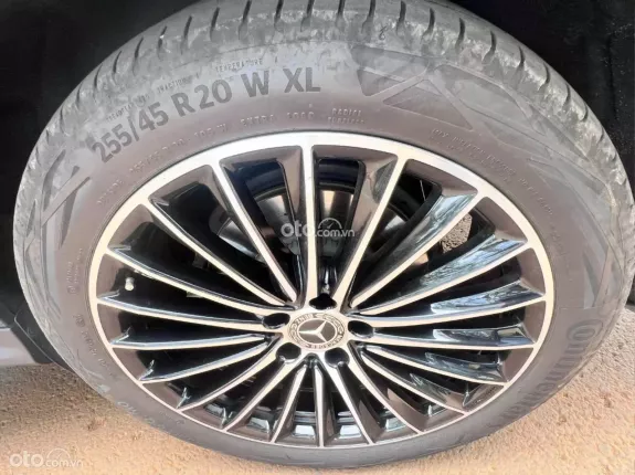 Mercedes-Benz GLC 300 2023 - BAO ĐẬU BANK 70-90% (Ib Zalo tư vấn trực tiếp 24/7)