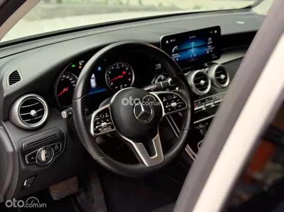 Mercedes-Benz GLC 200 4Matic 2021 - Xe đã qua sử dụng, bảo dưỡng đầy đủ lịch sử