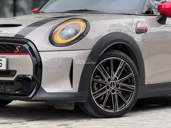 Mini Cooper S 3 cửa 2022 - Hatchback màu xám nội thất nâu sang trọng