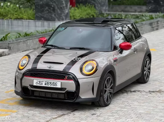 Mini Cooper S 3 cửa 2022 - Hatchback màu xám nội thất nâu sang trọng