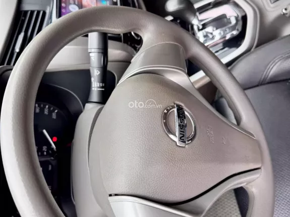 Nissan Navara EL 2.5 AT 2016 - Xe nhập đẹp zin