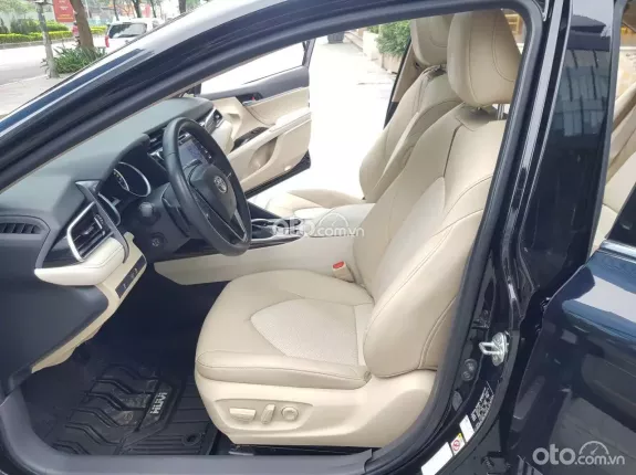 Toyota Camry 2.5Q 2021 - Xe đẹp đủ hồ sơ, giá tốt sang tên ngay