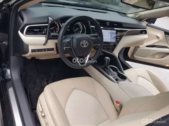 Toyota Camry 2.5Q 2021 - Xe đẹp đủ hồ sơ, giá tốt sang tên ngay