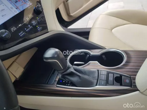 Toyota Camry 2.5Q 2021 - Xe đẹp đủ hồ sơ, giá tốt sang tên ngay