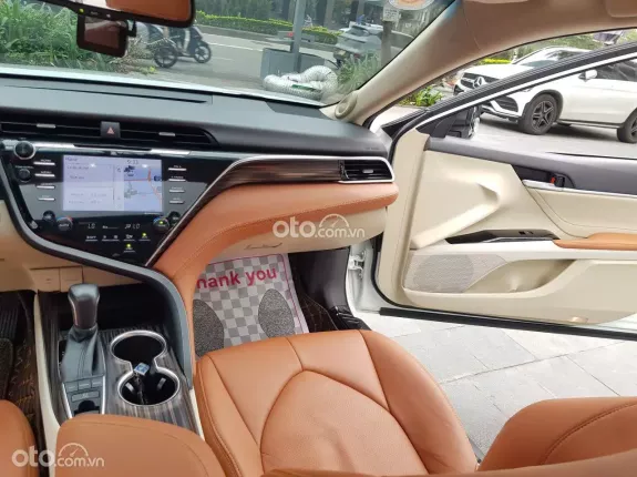 Toyota Camry 2.5Q 2020 - Chủ đi giữ gìn, xe cực đẹp