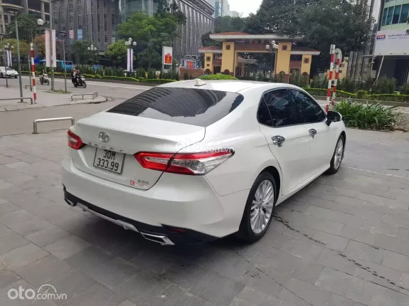 Toyota Camry 2.5Q 2020 - Chủ đi giữ gìn, xe cực đẹp