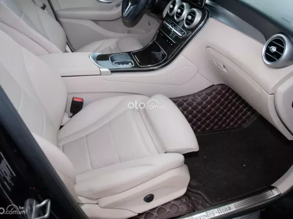 Mercedes-Benz GLC 200 4Matic 2021 - Tên cá nhân một chủ từ đầu