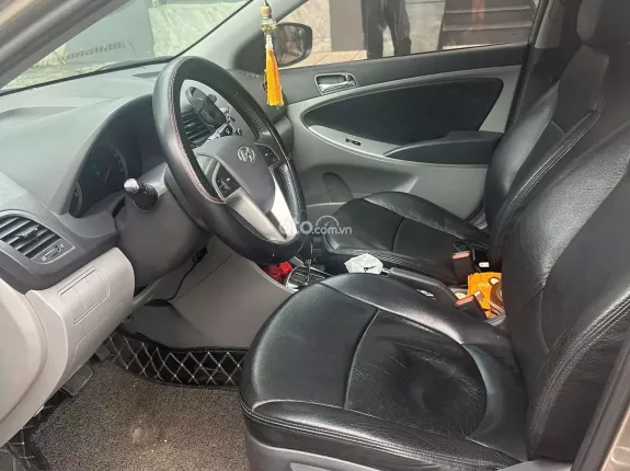 Hyundai Accent 1.4 AT 2014 - Bảo dưỡng full hãng