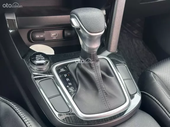 Kia Seltos 1.4 Deluxe 2021 - Chạy 4 vạn, lốp theo xe, đã lên rất nhiều đồ chơi