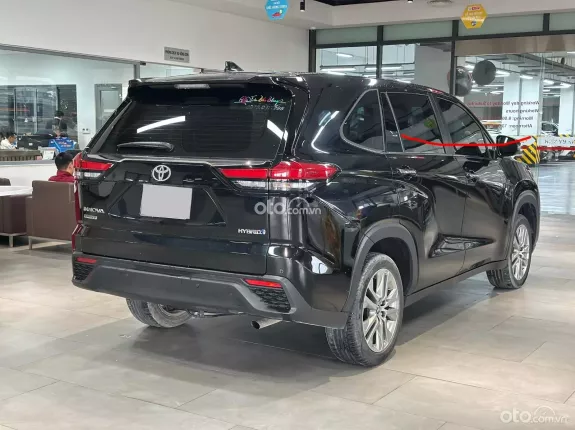 Toyota Innova Cross Hybrid 2025 - Mới 99%
