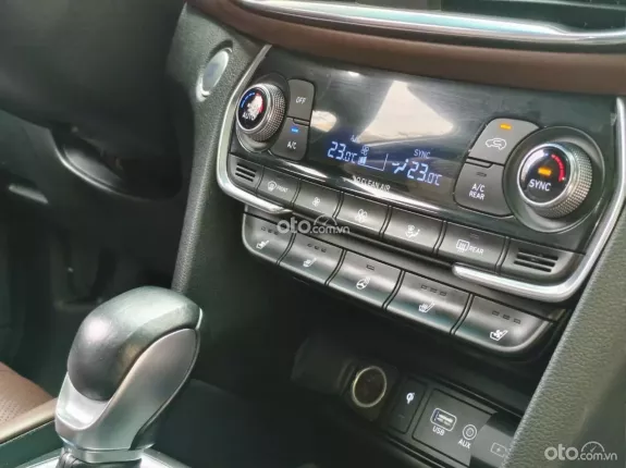 Hyundai Santa Fe 2.2 Dầu Cao cấp 2021 - Cực Đẹp