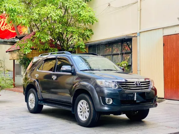 Toyota Fortuner 2.7 V 4X2 AT 2014 - Xe cũ chất lượng cao, bảo hành đầy đủ
