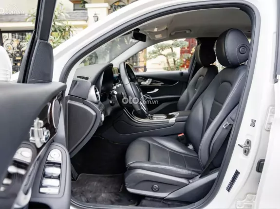 Mercedes-Benz GLC 200 4Matic 2021 - BAO ĐẬU BANK 70-90% (Ib Zalo tư vấn trực tiếp 24/7)