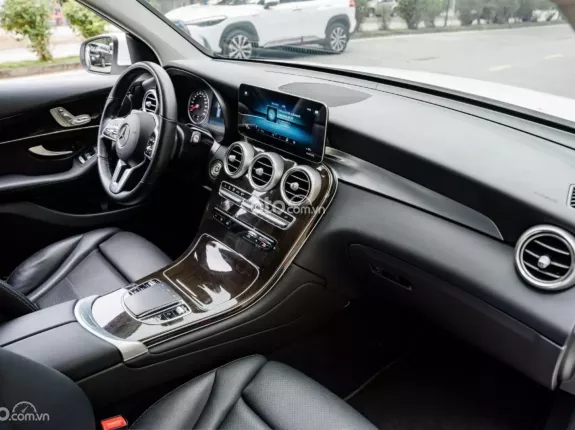 Mercedes-Benz GLC 200 4Matic 2021 - BAO ĐẬU BANK 70-90% (Ib Zalo tư vấn trực tiếp 24/7)