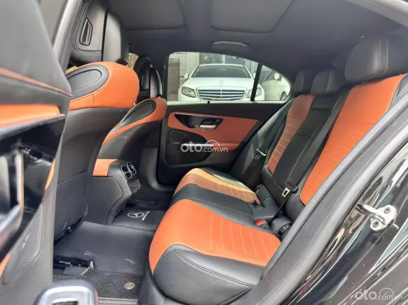 Mercedes-Benz C300 AMG 2022 - BAO ĐẬU BANK 70-90% (Ib Zalo tư vấn trực tiếp 24/7)