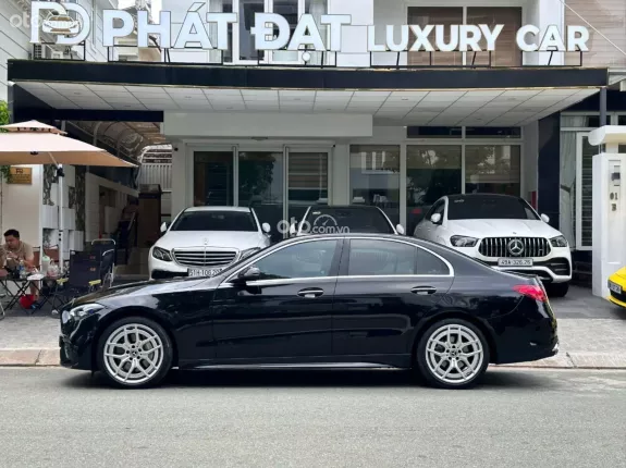 Mercedes-Benz C300 AMG 2022 - BAO ĐẬU BANK 70-90% (Ib Zalo tư vấn trực tiếp 24/7)