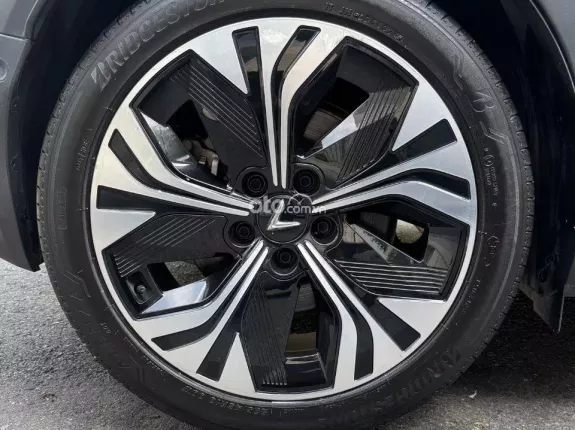 VinFast VF6 Plus 2024 - Phiên Bản Nâng Cao với Gói Tùy chọn Cao cấp, Pin Mua