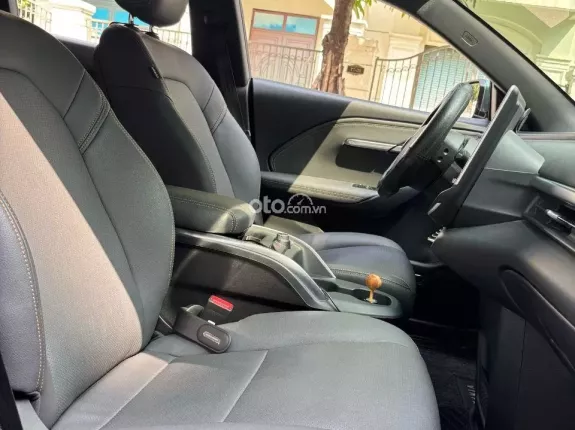 VinFast VF6 Plus 2024 - Phiên Bản Nâng Cao với Gói Tùy chọn Cao cấp, Pin Mua