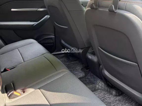 VinFast VF6 Plus 2024 - Phiên Bản Nâng Cao với Gói Tùy chọn Cao cấp, Pin Mua