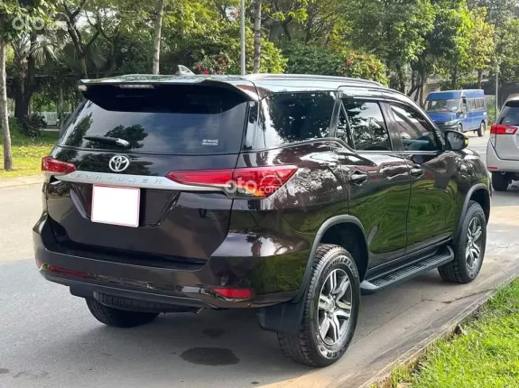 Toyota Fortuner 2.4 MT 4x2 2019 - Máy dầu cực êm, Nhập khẩu