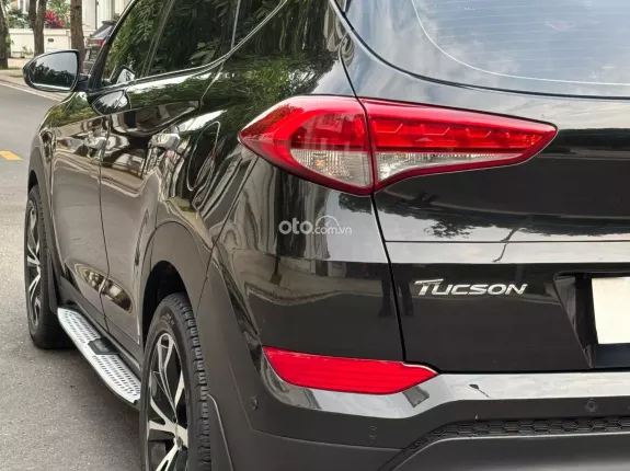 Hyundai Tucson 2.0 Tiêu chuẩn 2018 - SUV 5 chỗ gầm cao, Máy xăng số tự động