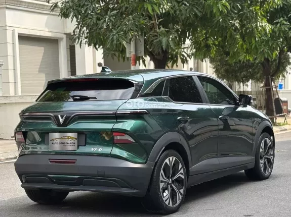 VinFast VF6 Plus 2024 - Phiên Bản Nâng Cao với Gói Tùy chọn Cao cấp, Pin Mua