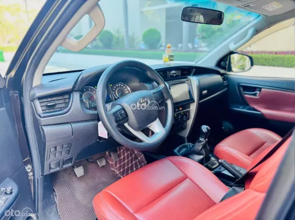 Toyota Fortuner 2.4 MT 4x2 2019 - Máy dầu cực êm, Nhập khẩu