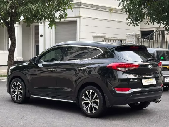 Hyundai Tucson 2.0 Tiêu chuẩn 2018 - SUV 5 chỗ gầm cao, Máy xăng số tự động