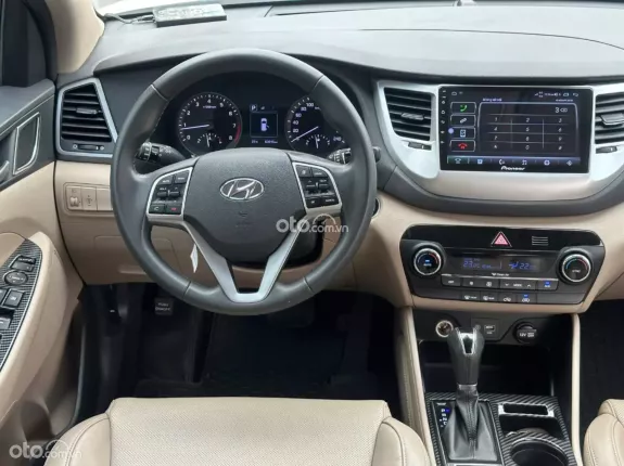 Hyundai Tucson 2.0 Tiêu chuẩn 2018 - Chạy 6 vạn full ls hãng rất mới
