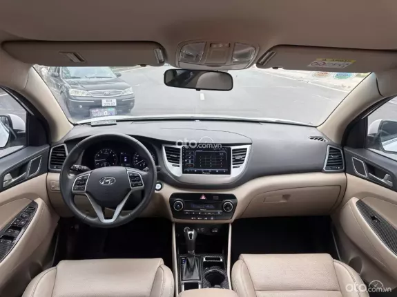 Hyundai Tucson 2.0 Tiêu chuẩn 2018 - Chạy 6 vạn full ls hãng rất mới