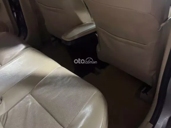 Toyota Vios 1.5G AT 2019 - Xe màu bạc bản full