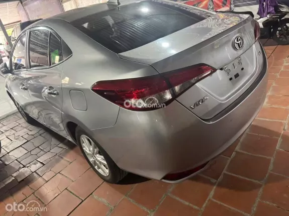 Toyota Vios 1.5G AT 2019 - Xe màu bạc bản full