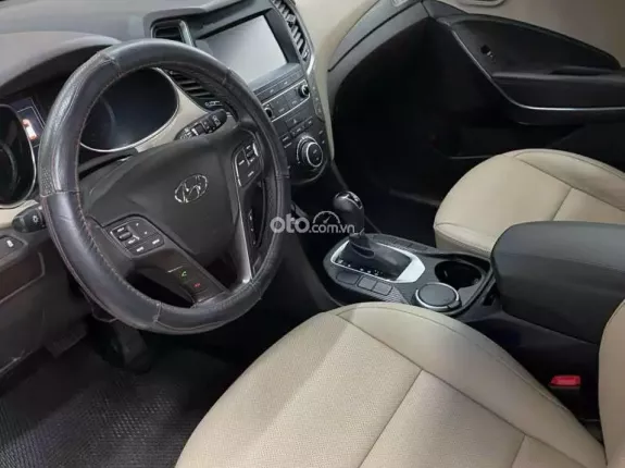 Hyundai Santa Fe 2.4L Xăng Tiêu chuẩn 2018 - Full lịch sử hãng
