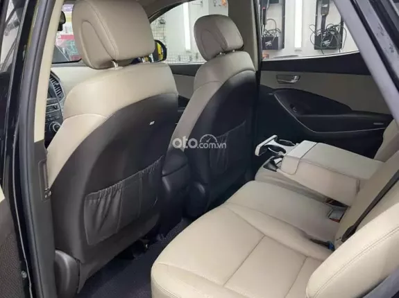 Hyundai Santa Fe 2.4L Xăng Tiêu chuẩn 2018 - Full lịch sử hãng