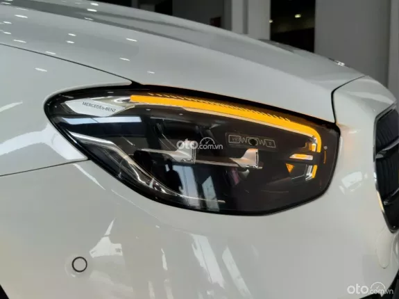 Mercedes-Benz E180 V1 2022 - Mercedes E180 V1 2022 lướt nhẹ cực đẹp