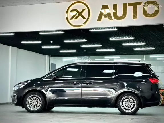 Kia Sedona 2.2 Platinum D 2019 - Model 2020