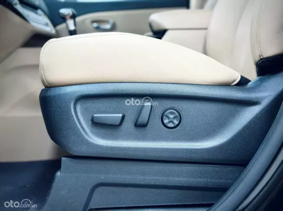 Kia Sedona 2.2 Platinum D 2019 - Model 2020